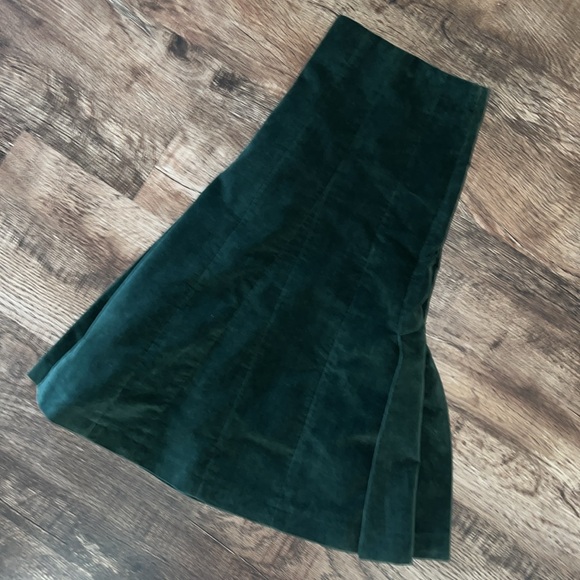90’s Nicole Farhi Deep Emerald Green Pleated Panel Velvet Skirt, Size Medium - Picture 12 of 12